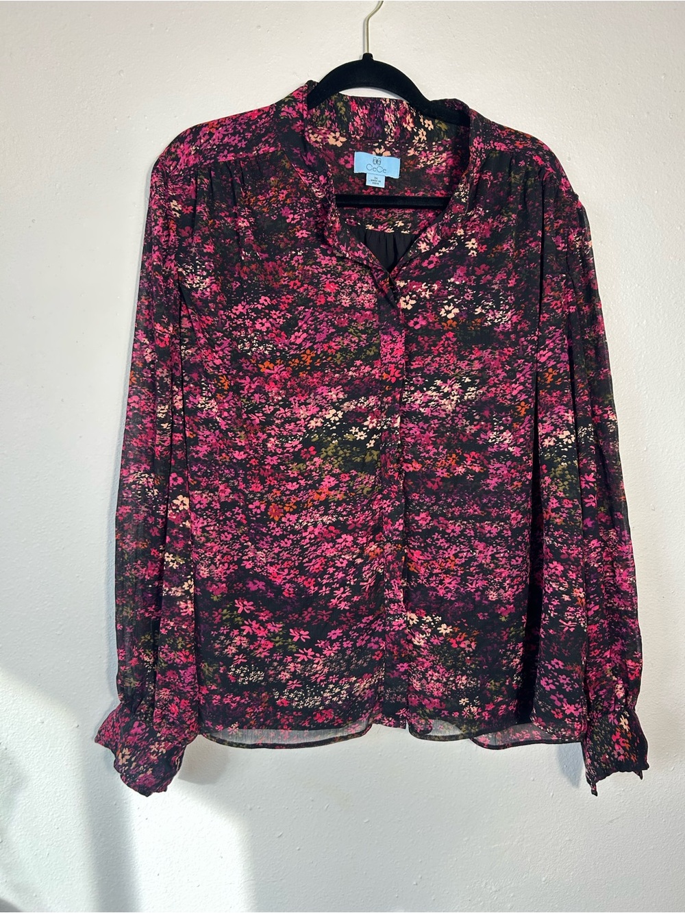 C&C California Black and Pink Floral Button-Down Blouse